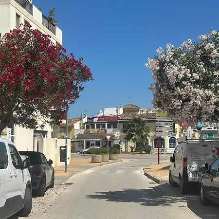 Seabreeze Apartment *